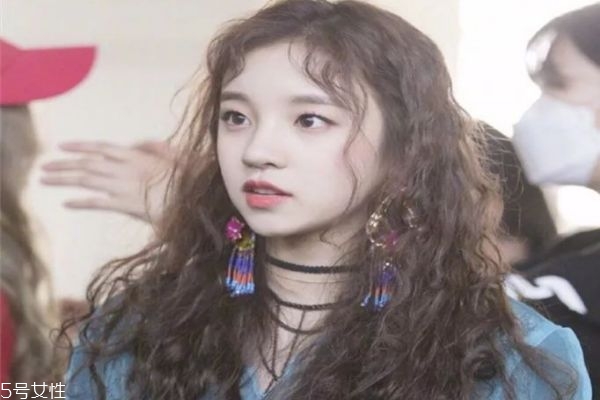 羊毛卷適合什么年齡 哪些人適合留羊毛卷 羊毛卷適合什么年齡 哪些人適合留羊毛卷