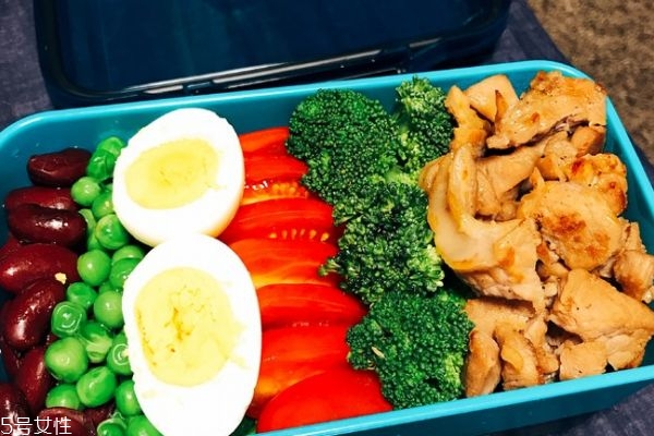 牛肉沙拉怎么做好吃 牛肉沙拉的做法 牛肉沙拉怎么做好吃 牛肉沙拉的做法