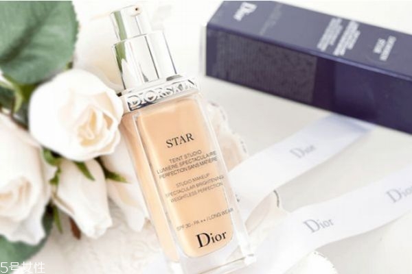 粉底液一次使用多少比較好 如何正確的使用粉底液 粉底液一次使用多少比較好 如何正確的使用粉底液