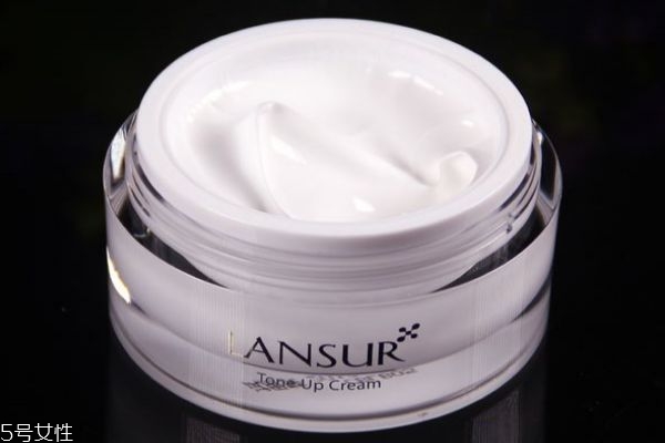 素顏霜可以不用卸妝嗎 素顏霜不卸妝有什么壞處呢 素顏霜可以不用卸妝嗎 素顏霜不卸妝有什么壞處呢