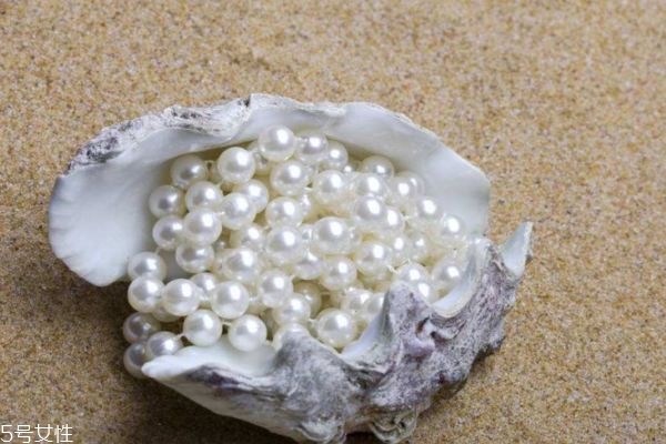 珍珠有什么作用呢 珍珠的主要成分是什么呢 珍珠有什么作用呢 珍珠的主要成分是什么呢