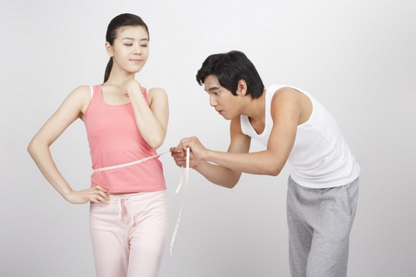 經(jīng)期減肥需要節(jié)食嗎 經(jīng)期節(jié)食的危害 經(jīng)期減肥需要節(jié)食嗎 經(jīng)期節(jié)食的危害