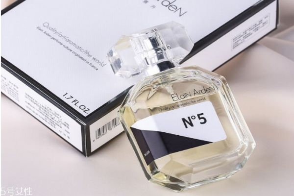 香水有什么危害嗎 一般香水的主要成分是什么呢 香水有什么危害嗎 一般香水的主要成分是什么呢