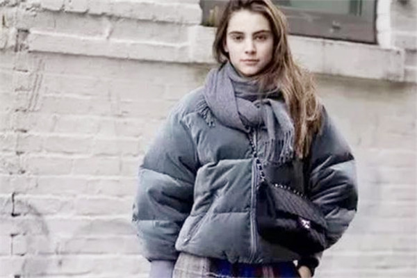 基本款圍巾搭配方式 系圍巾的多種方法 基本款圍巾搭配方式 系圍巾的多種方法