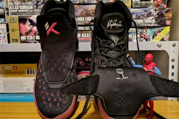 安踏kt5的魔術(shù)貼可以拆嗎 kt5魔術(shù)貼會(huì)開(kāi)嗎 安踏kt5的魔術(shù)貼可以拆嗎 kt5魔術(shù)貼會(huì)開(kāi)嗎