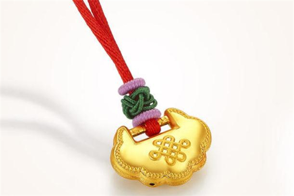 黃金長命鎖大概多少錢 黃金長命鎖一般多少克 黃金長命鎖大概多少錢 黃金長命鎖一般多少克