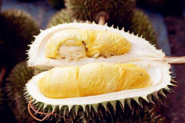 榴蓮炒飯怎么做好吃 臘味榴蓮炒飯怎么做 榴蓮炒飯怎么做好吃 臘味榴蓮炒飯怎么做