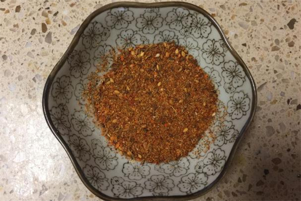 花椒粉和胡椒粉的區(qū)別 花椒粉和胡椒粉可以一起用嗎 花椒粉和胡椒粉的區(qū)別 花椒粉和胡椒粉可以一起用嗎