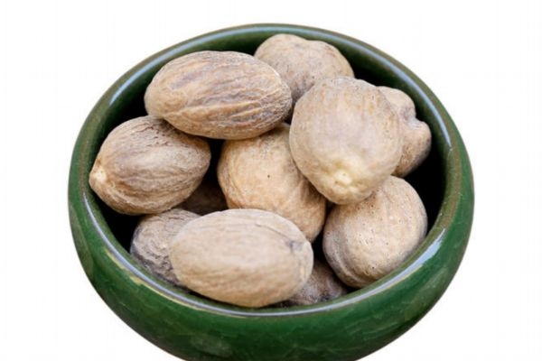 什么是肉豆蔻呢 肉豆蔻有什么營養(yǎng)價(jià)值呢 什么是肉豆蔻呢 肉豆蔻有什么營養(yǎng)價(jià)值呢