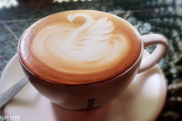 可以經(jīng)常喝咖啡嗎 喝咖啡有什么好處呢 可以經(jīng)常喝咖啡嗎 喝咖啡有什么好處呢