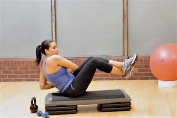 俄羅斯轉(zhuǎn)體練哪里肌肉 俄羅斯轉(zhuǎn)體正確姿勢 俄羅斯轉(zhuǎn)體練哪里肌肉 俄羅斯轉(zhuǎn)體正確姿勢