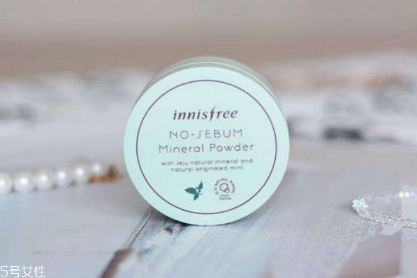 散粉有哪些類(lèi)型 散粉會(huì)堵塞毛孔嗎 散粉有哪些類(lèi)型 散粉會(huì)堵塞毛孔嗎