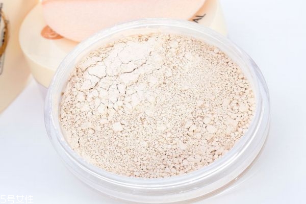 定妝粉可以控油嗎 好用的定妝粉推薦 定妝粉可以控油嗎 好用的定妝粉推薦