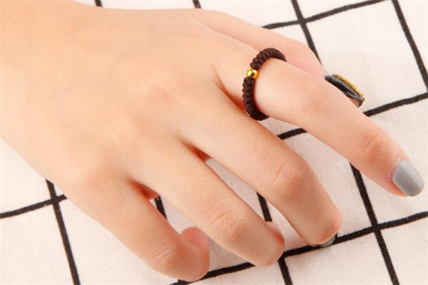 轉(zhuǎn)運(yùn)珠戒指編法 轉(zhuǎn)運(yùn)珠戒指怎么編 轉(zhuǎn)運(yùn)珠戒指編法 轉(zhuǎn)運(yùn)珠戒指怎么編