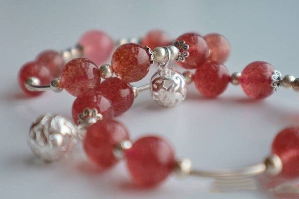 草莓晶怎么挑選 草莓晶怎么保養(yǎng) 草莓晶怎么挑選 草莓晶怎么保養(yǎng)