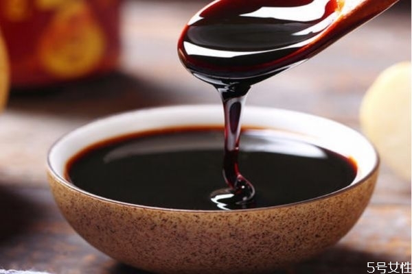 秋梨膏一天喝多少 秋梨膏要喝多久能止咳 秋梨膏一天喝多少 秋梨膏要喝多久能止咳