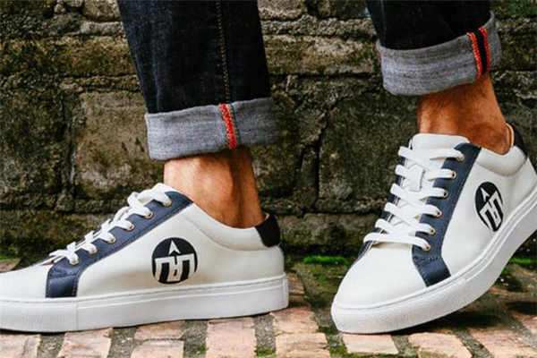 秋天男生穿什么鞋子好看 男生秋天適合穿什么鞋 秋天男生穿什么鞋子好看 男生秋天適合穿什么鞋