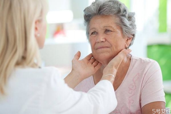 為什么久坐脖子會疼呢 造成脖子疼的原因有什么呢 為什么久坐脖子會疼呢 造成脖子疼的原因有什么呢