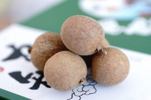 為什么吃龍眼容易上火呢 吃龍眼有什么好處嗎 為什么吃龍眼容易上火呢 吃龍眼有什么好處嗎