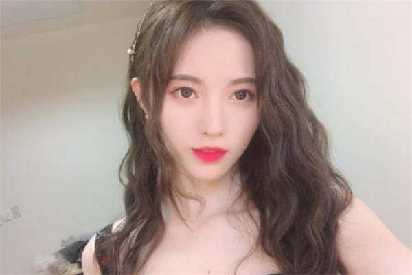 羊毛卷適合圓臉女生嗎 羊毛卷適合發(fā)量多的人嗎 羊毛卷適合圓臉女生嗎 羊毛卷適合發(fā)量多的人嗎