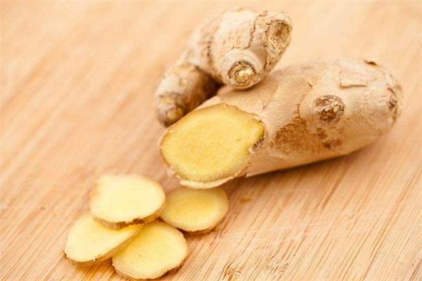 生姜涂腳底能減肥嗎 生姜涂腳底有什么好處 生姜涂腳底能減肥嗎 生姜涂腳底有什么好處