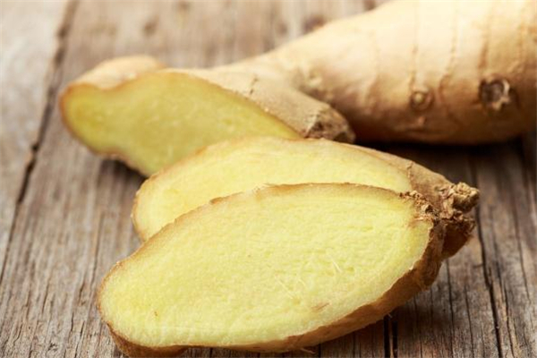 生姜涂腳底能減肥嗎 生姜涂腳底有什么好處 生姜涂腳底能減肥嗎 生姜涂腳底有什么好處