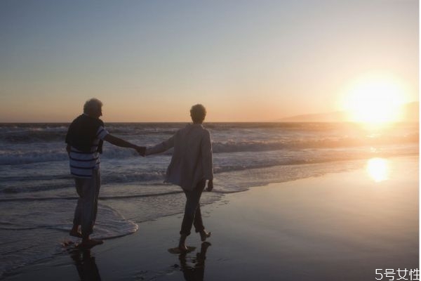 如何真誠(chéng)的贊美夸獎(jiǎng)女生 贊美女人的話怎么說(shuō)才真誠(chéng) 如何真誠(chéng)的贊美夸獎(jiǎng)女生 贊美女人的話怎么說(shuō)才真誠(chéng)