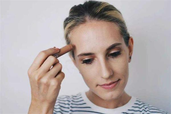 武漢發(fā)際線種植比較好的醫(yī)院 武漢發(fā)際線整形價格