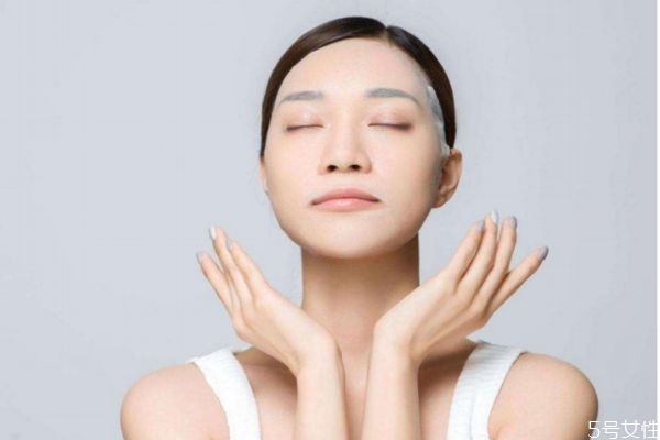 去完角質(zhì)再敷面膜效果會加倍嗎 去角質(zhì)后馬上敷面膜嗎 去完角質(zhì)再敷面膜效果會加倍嗎 去角質(zhì)后馬上敷面膜嗎