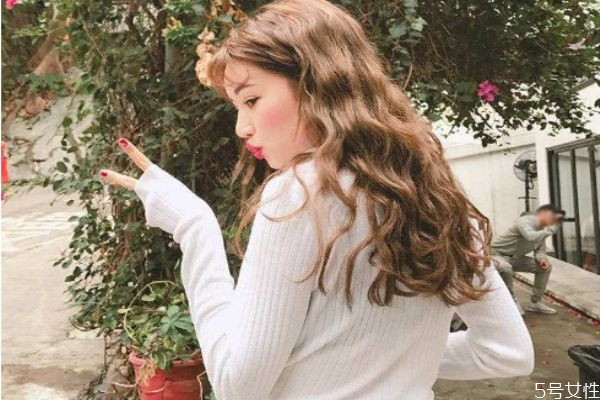 經(jīng)常去角質(zhì)皮膚會更好嗎 去角質(zhì)產(chǎn)品要怎么挑選 經(jīng)常去角質(zhì)皮膚會更好嗎 去角質(zhì)產(chǎn)品要怎么挑選