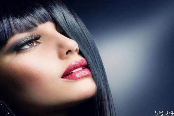 頭發(fā)很油怎么辦 怎樣改善油性頭發(fā) 頭發(fā)很油怎么辦 怎樣改善油性頭發(fā)