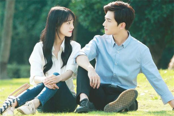 談戀愛(ài)時(shí)能不能收貴重禮物 剛戀愛(ài)收貴重禮物好嗎 談戀愛(ài)時(shí)能不能收貴重禮物 剛戀愛(ài)收貴重禮物好嗎