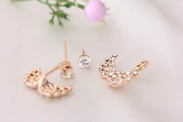 耳墜色彩怎么搭配 耳墜與服裝怎么搭配 耳墜色彩怎么搭配 耳墜與服裝怎么搭配