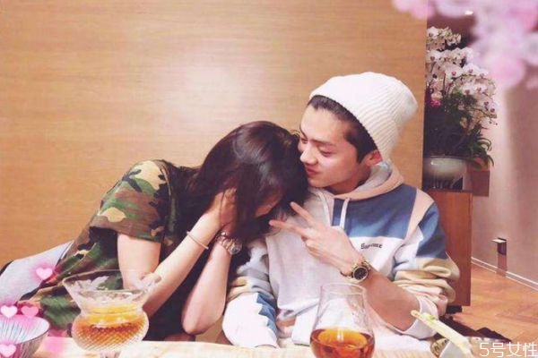 成熟男人喜歡單純的女生嗎 什么樣男人喜歡清純的女人 成熟男人喜歡單純的女生嗎 什么樣男人喜歡清純的女人