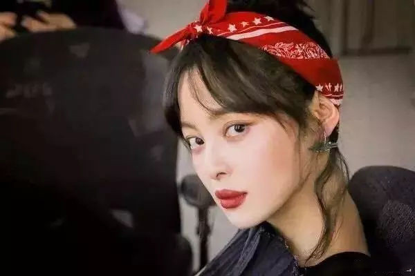 發(fā)帶的戴法 發(fā)帶怎么戴好看 發(fā)帶的戴法 發(fā)帶怎么戴好看