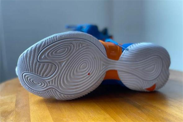 李寧空襲6開(kāi)箱測(cè)評(píng) 空襲6配置怎么樣