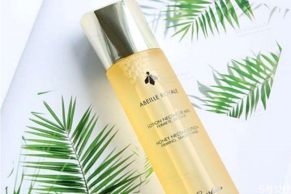 嬌蘭蜜潤柔膚水怎么樣 嬌蘭蜜潤柔膚水適合什么膚質(zhì) 嬌蘭蜜潤柔膚水怎么樣 嬌蘭蜜潤柔膚水適合什么膚質(zhì)