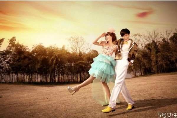 成熟男人喜歡單純的女生嗎 什么樣男人喜歡清純的女人 成熟男人喜歡單純的女生嗎 什么樣男人喜歡清純的女人