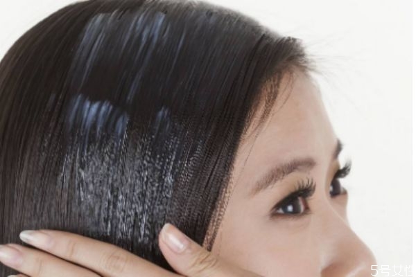讓頭發(fā)不油的小妙招 頭發(fā)老出油試試這5招 讓頭發(fā)不油的小妙招 頭發(fā)老出油試試這5招