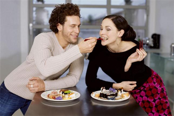 如何做到事業(yè)與家庭兼顧 婚后女人以家庭還是事業(yè)為重 如何做到事業(yè)與家庭兼顧 婚后女人以家庭還是事業(yè)為重