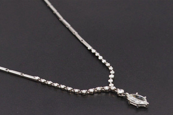 鉑金項(xiàng)鏈會發(fā)黑嗎 在家怎么清洗鉑金項(xiàng)鏈 鉑金項(xiàng)鏈會發(fā)黑嗎 在家怎么清洗鉑金項(xiàng)鏈