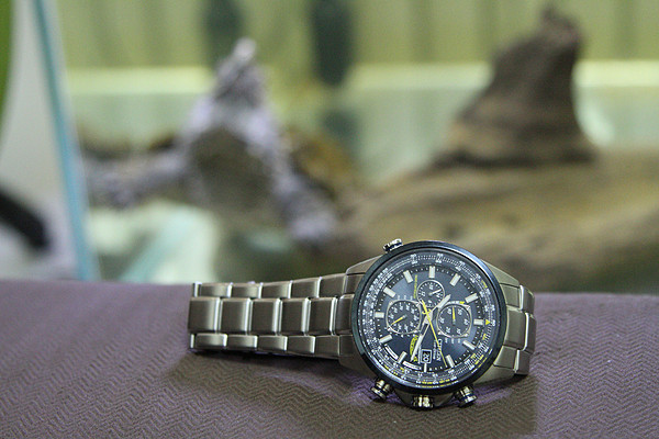 手表復(fù)刻和手表正品有什么區(qū)別 手表復(fù)刻是什么意思 手表復(fù)刻和手表正品有什么區(qū)別 手表復(fù)刻是什么意思