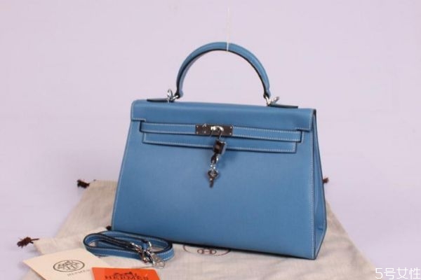 愛馬仕包包是什么材質呢 愛馬仕鉑金包價格是怎么樣呢