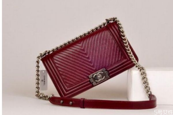 香奈兒的包包貴嗎 香奈兒的包包為什么那么貴呢 香奈兒的包包貴嗎 香奈兒的包包為什么那么貴呢