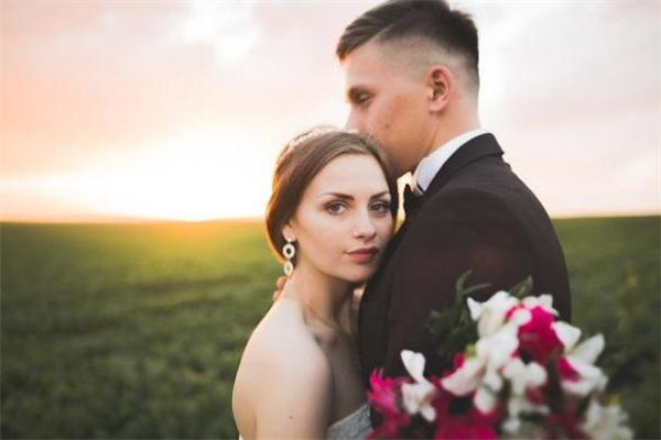 談戀愛應(yīng)該讓父母知道嗎 談戀愛應(yīng)該讓周圍人知道嗎 談戀愛應(yīng)該讓父母知道嗎 談戀愛應(yīng)該讓周圍人知道嗎