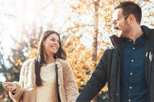 談戀愛應(yīng)該讓父母知道嗎 談戀愛應(yīng)該讓周圍人知道嗎 談戀愛應(yīng)該讓父母知道嗎 談戀愛應(yīng)該讓周圍人知道嗎