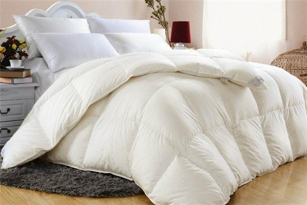 蠶絲被比棉被保暖嗎 蠶絲被比棉被好在哪里 蠶絲被比棉被保暖嗎 蠶絲被比棉被好在哪里