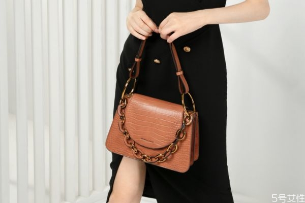 小ck最熱門(mén)的包是哪款 小ck包必買(mǎi)款 小ck最熱門(mén)的包是哪款 小ck包必買(mǎi)款