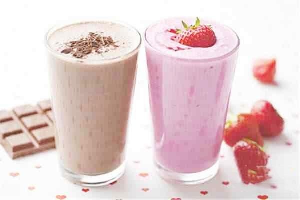 喝奶昔減肥對(duì)身體有傷害嗎 怎樣喝奶昔比較健康 喝奶昔減肥對(duì)身體有傷害嗎 怎樣喝奶昔比較健康