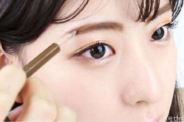 眉毛太濃怎么畫 眉毛粗濃怎么畫眉毛 眉毛太濃怎么畫 眉毛粗濃怎么畫眉毛